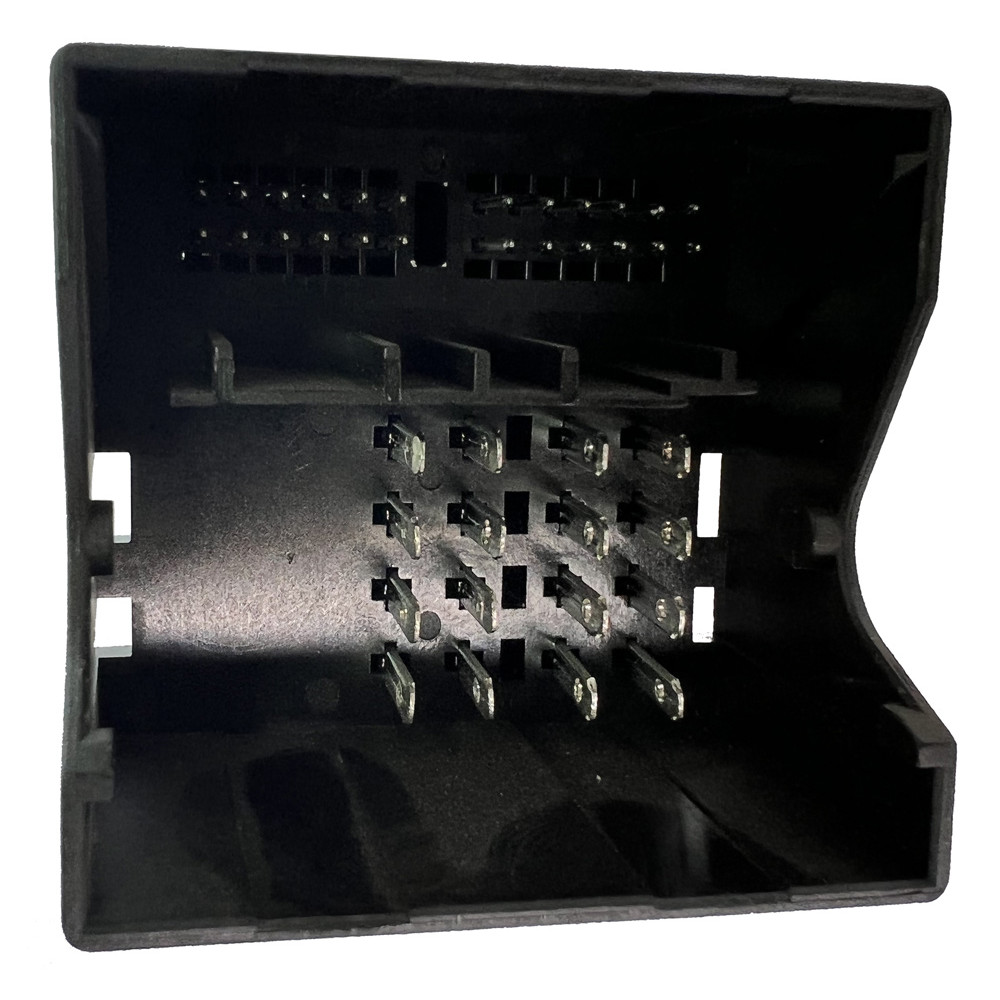 Переходник для магнитол 9", 10.1" Audi A4, Q3, Q5 Carav 16-101