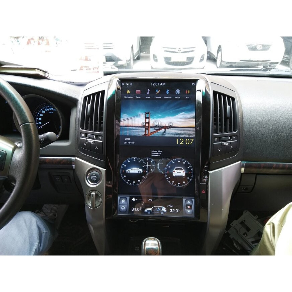 Штатная магнитола TORSSEN Toyota LC200 2008-2016 16'' Tesla style